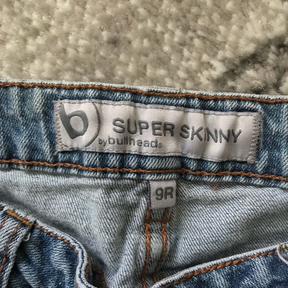 BULLHEAD LIGHT WASH SKINNY JEAN SZ 9 - Picture 4 of 6